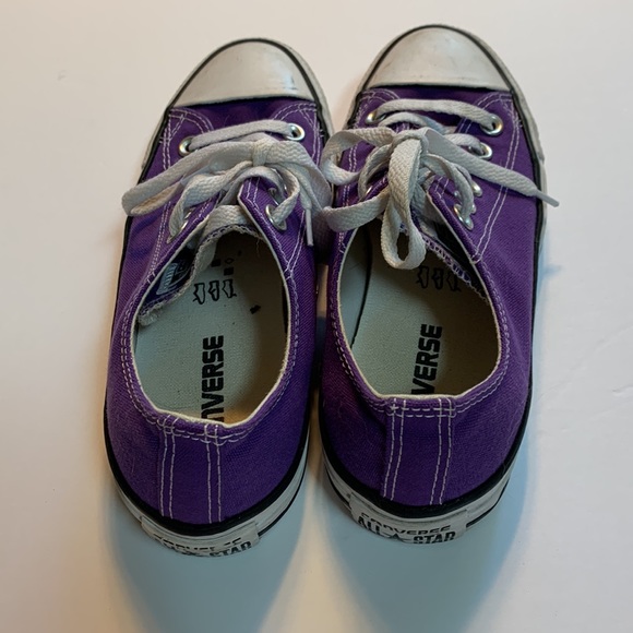 Converse Unisex Low Top Sneakers - Picture 4 of 7
